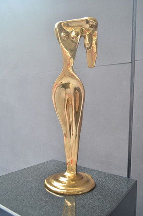 紅動中國 雕塑工藝品的設(shè)計之美與藝術(shù)魅力